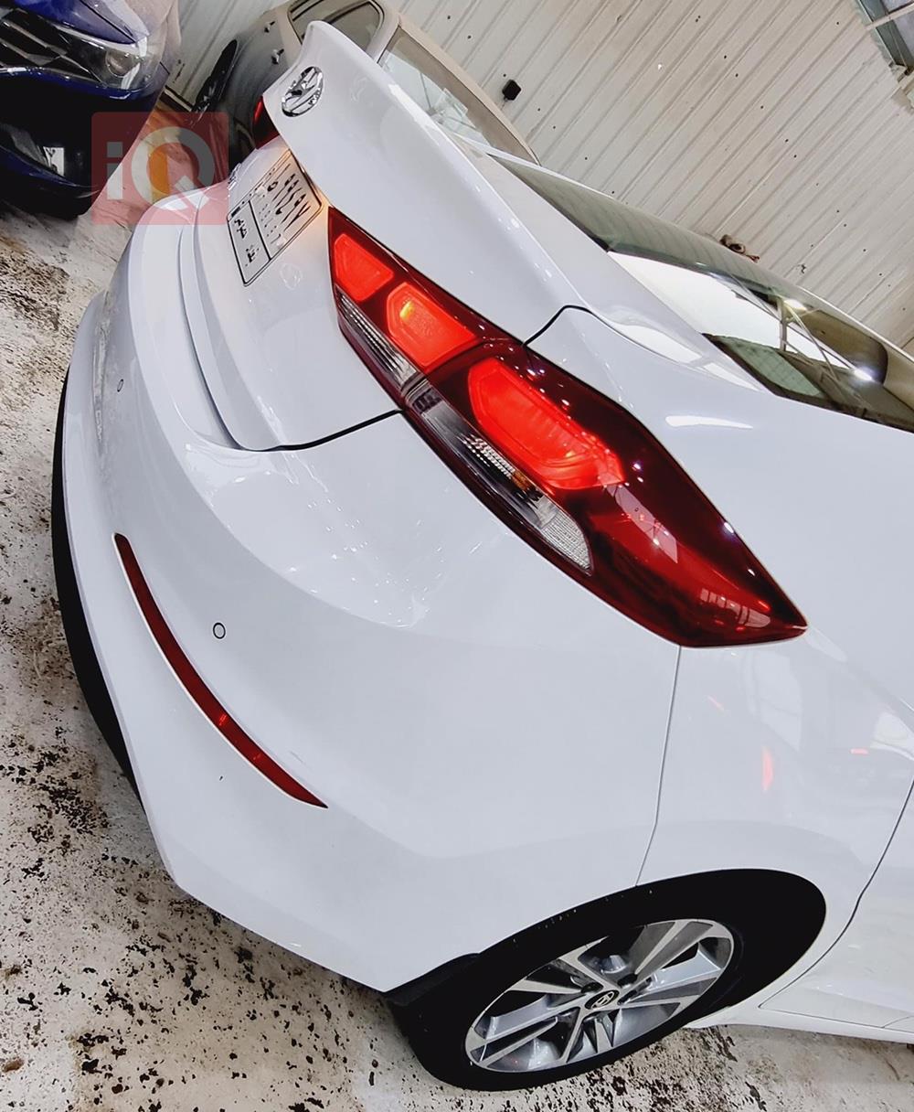 هیوندای ئەلەنترا
